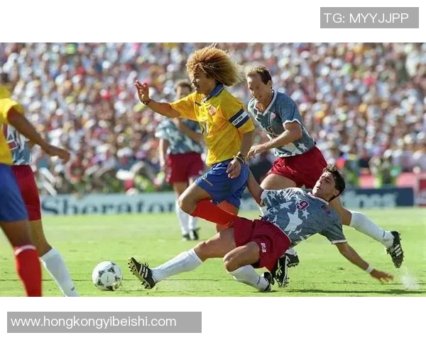 足球球星偶遇小女孩温馨互动感动全场瞬间引发网友热议