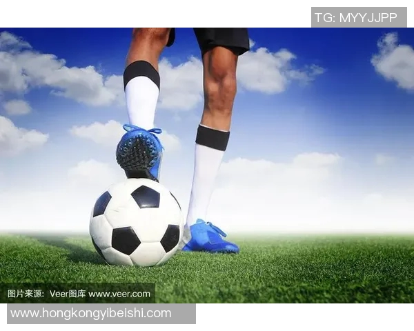 足球巨星脚大小揭秘:不同球员足部尺寸如何影响技术表现与场上表现 足球巨星脚大小揭秘:不同球员足部尺寸如何影响技术表现与场上表现